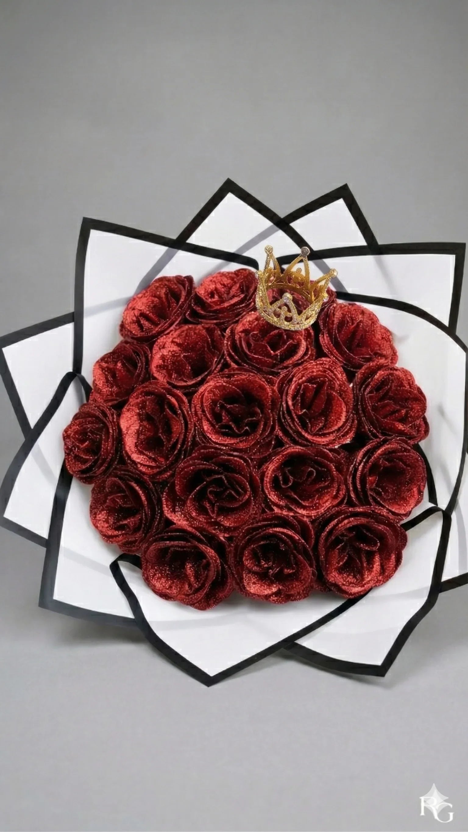 Vörös örök rózsa, csillogós rózsacsokor, ajándék, romantikus dekoráció